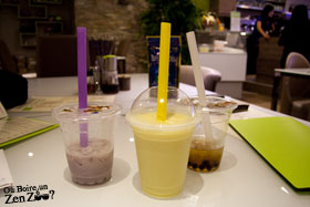 Zen Zoo au Taro (gauche) et smoothie ananas (au centre) Lychee (droite) 